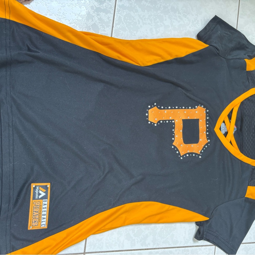 Majestic Black and yellow with fun bling Pittsburgh Pirates Baseball top